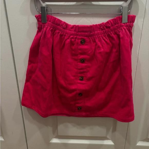 Isaac Mizrahi Dresses & Skirts - size small pink corduroy stretchy skirt